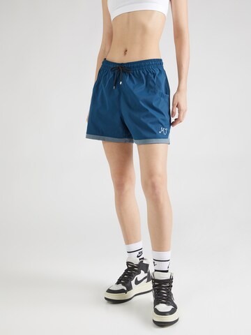 Jordan Regular Shorts in Blau: predná strana