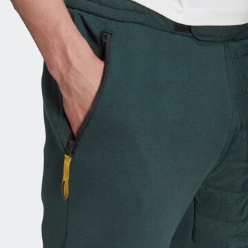 ADIDAS SPORTSWEAR Tapered Sportbroek in Groen