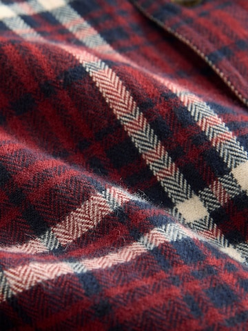 Superdry - Ajuste regular Camisa en rojo