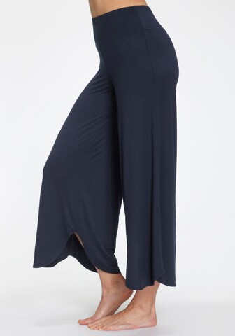 LASCANA Wide Leg Pyjamahose in Blau