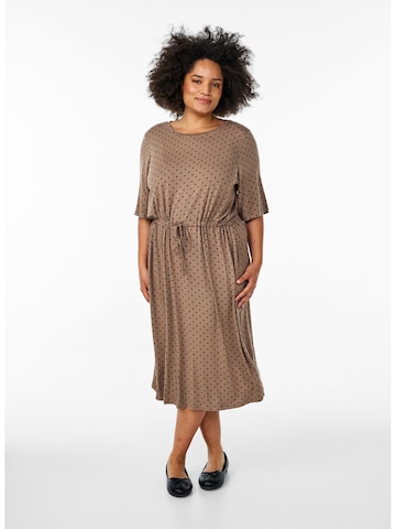 Robe 'Pira' Zizzi en marron : devant