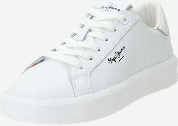 Pepe Jeans حذاء رياضي بلا رقبة 'DOBBIE BASS' بلون أبيض: الأمام