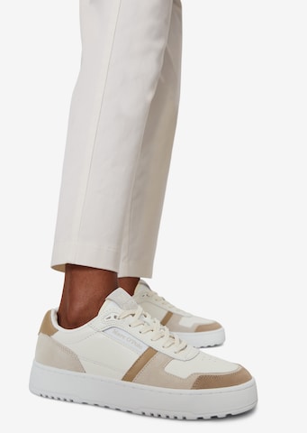 Marc O'Polo Sneakers in Beige: front
