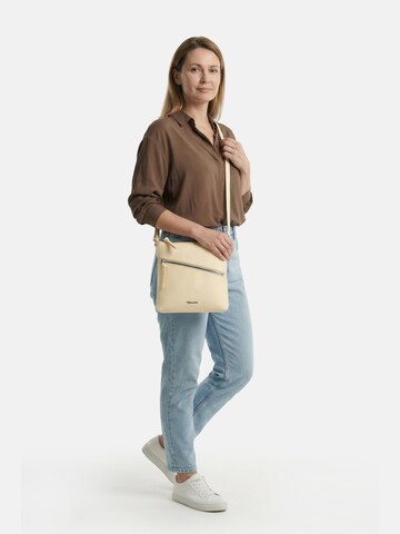 Tamaris Skuldertaske 'Alessia' i gul