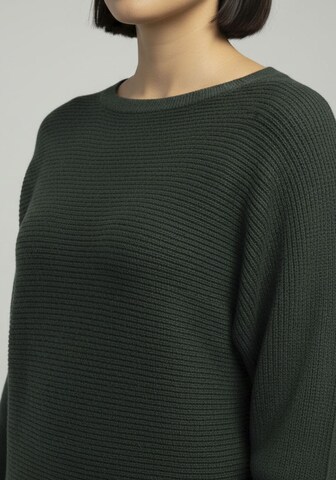 LAURA SCOTT Dress in Green