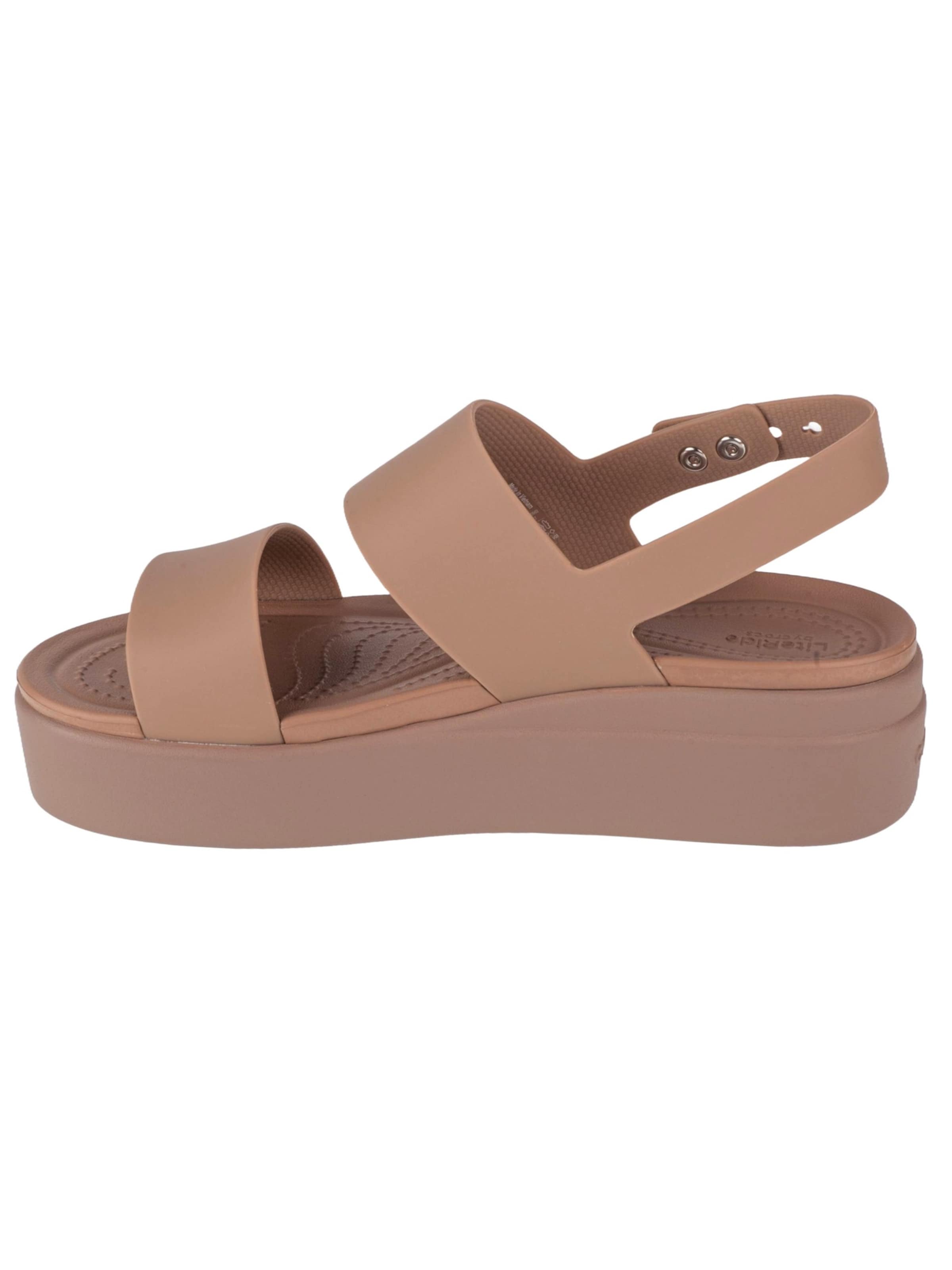 Crocs Sandale 'Brooklyn'‌‌‌‌ in Braun