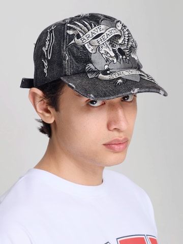 juoda Ed Hardy Kepurė 'Brave Hearts': priekis