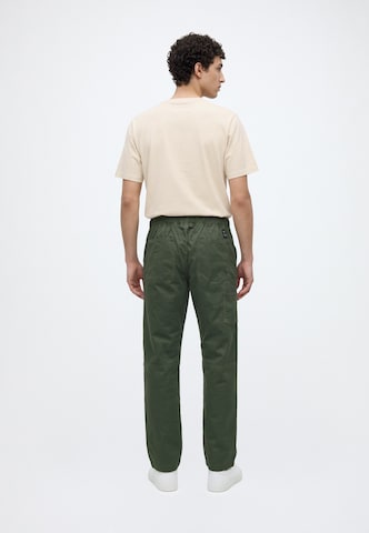 Regular Pantalon 'Elmar' Vintage Industries en vert