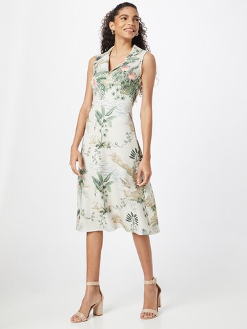 Trendyol Kleid in Weiß: Vorderseite