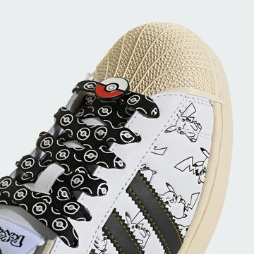 ADIDAS ORIGINALS Σνίκερ χαμηλό 'Pokemon Superstar II' σε λευκό