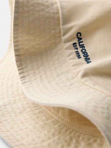 Bershka Hat in Beige