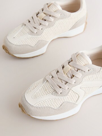 Next Кроссовки в Бежевый