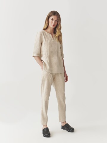 Tapered Pantaloni 'ONORA 1' di TATUUM in beige