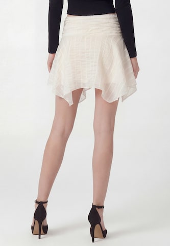 myMo at night - Falda en blanco
