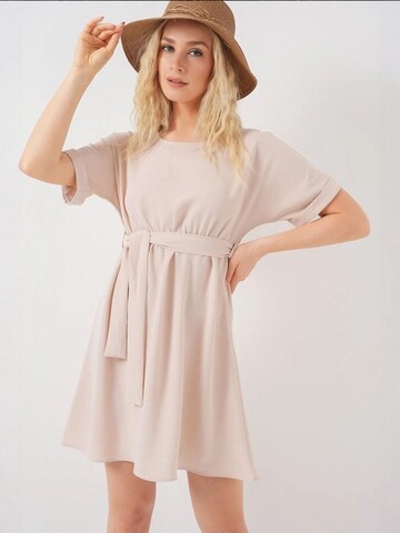 Bigdart Dress in White