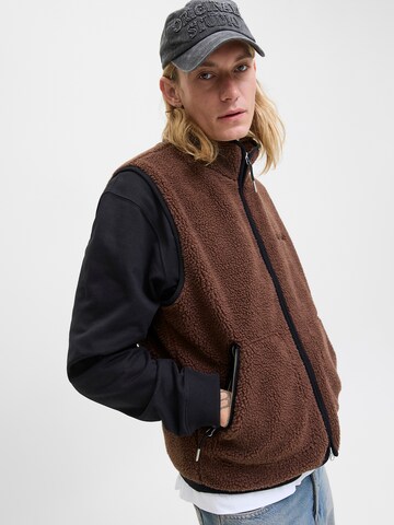 Gilet 'JORNORREBRO' JACK & JONES en rouge