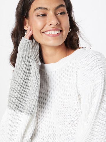 Femme Luxe - Pullover 'PAOLA' em branco