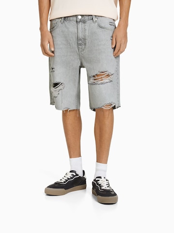 Bershka Regular Shorts in Grau: predná strana