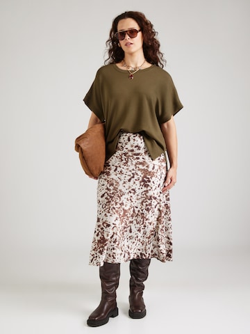Vero Moda Curve - Camiseta 'VMCHALI' en verde