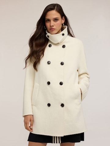 Manteau d’hiver MOTIVI en blanc : devant