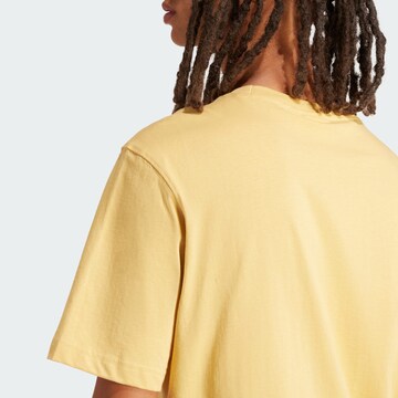 ADIDAS ORIGINALS T-Shirt 'Trefoil Essentials' in Gelb