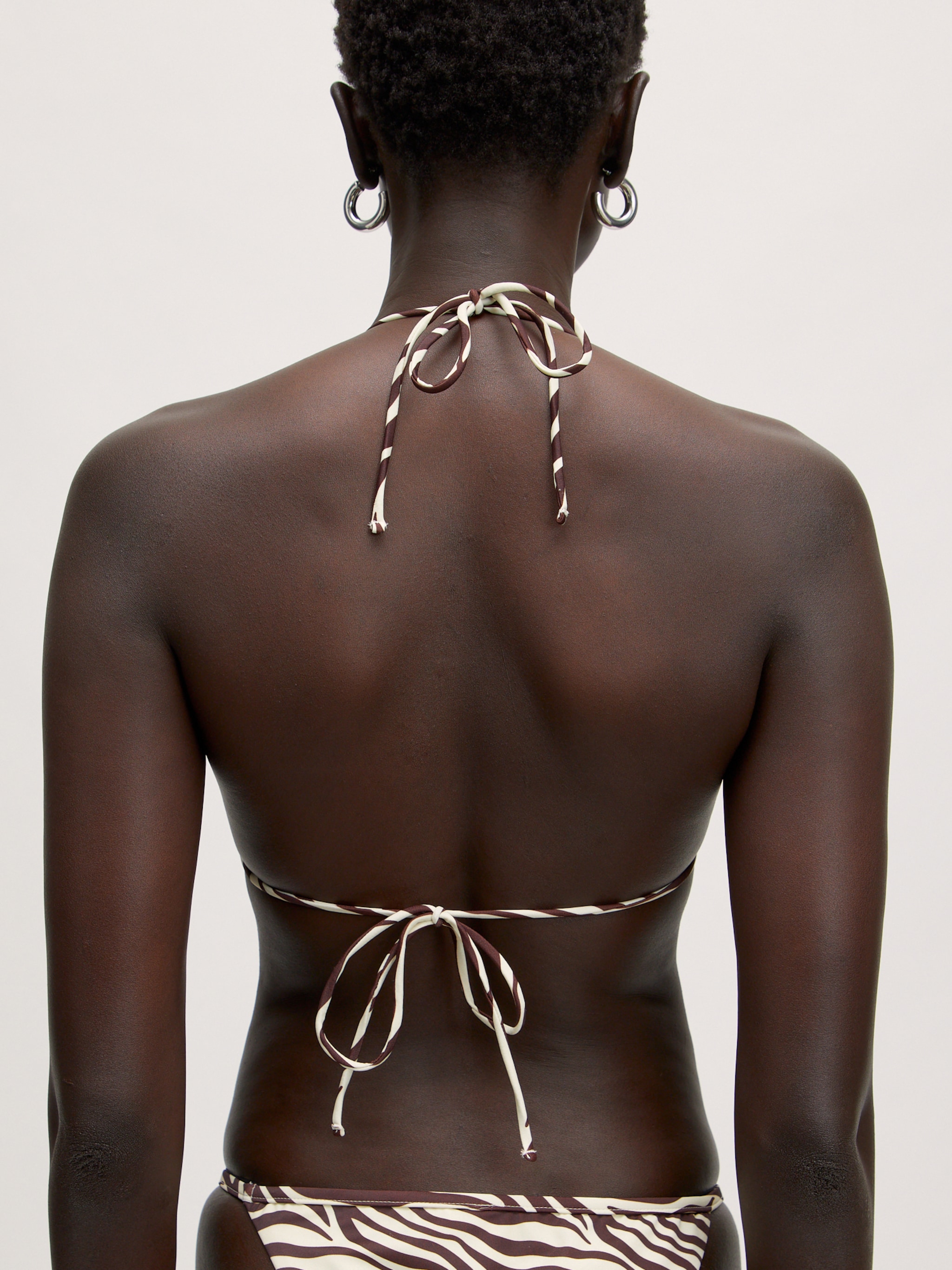 EDITED Producten Bikinitop 'Zyndi' Beige