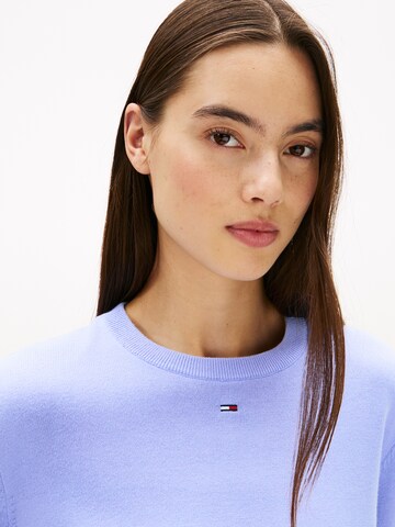 Pulover 'ESSENTIAL' de la Tommy Jeans pe albastru