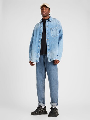 Tommy Jeans Regular Jeans 'ISAAC RELAXED TAPERED' in Blue