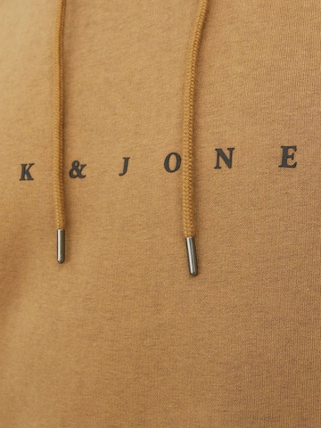 Sweat-shirt 'Star' Jack & Jones Plus en marron