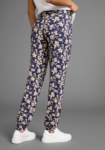 Neun Monate Tapered Hose in Schwarz