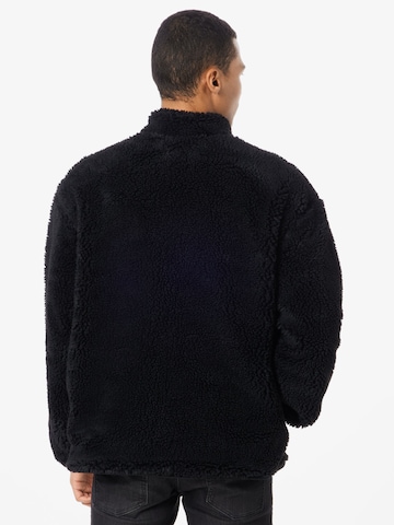 WEEKDAY Fleece jas 'Kai Pile' in Zwart