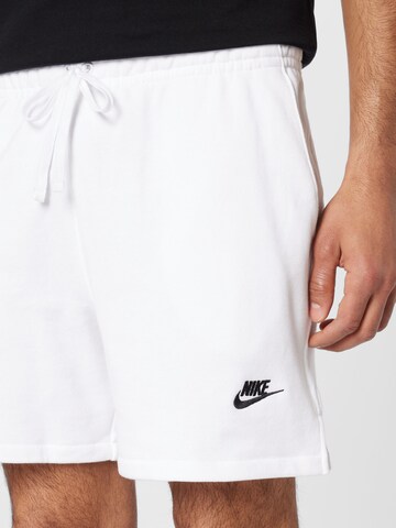 Nike Sportswear Regular Pants 'CLUB' in White