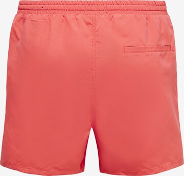 Shorts de bain 'Ted' Only & Sons en rouge