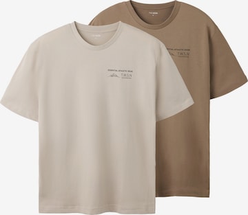 T-Shirt TWO SOON en marron : devant