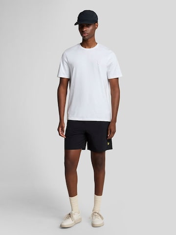Shorts de bain Lyle & Scott en noir : devant