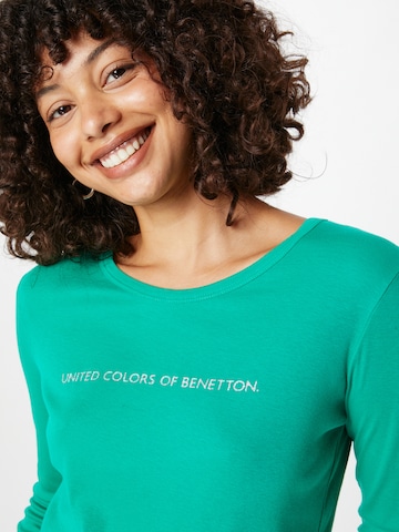 UNITED COLORS OF BENETTON Μπλουζάκι σε πράσινο