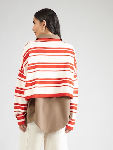 Pull-over oversize & Other Stories en rouge