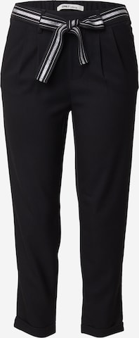 ONLYLoosefit Hlače s naborima 'ONLRITA' - crna boja: prednji dio