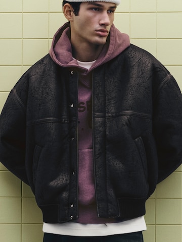 Pull&Bear Přechodná bunda – černá