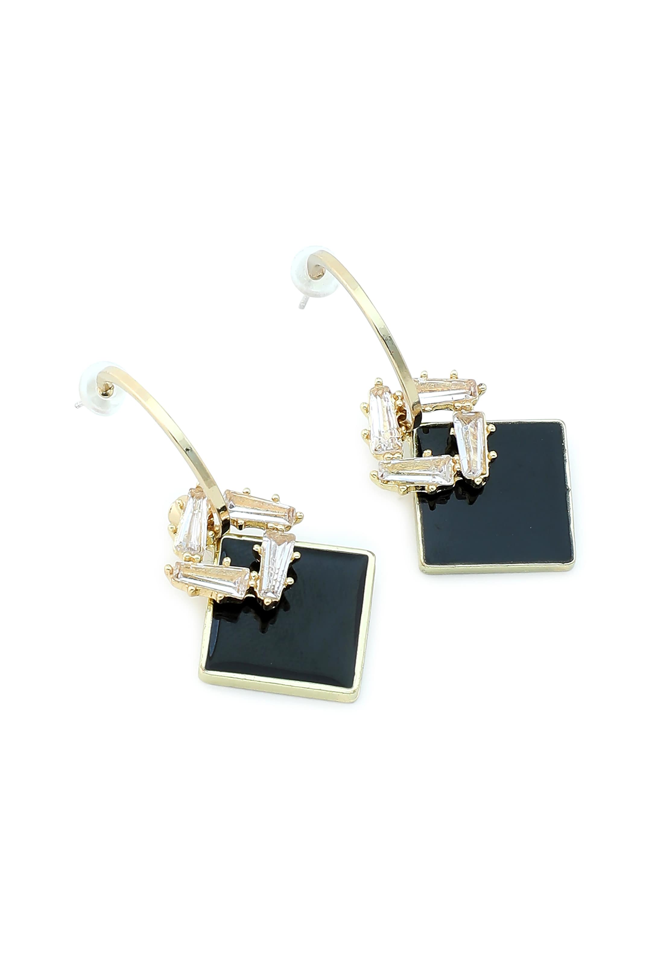 SOHI Oorbellen ' Aggie ' in Zwart: voorkant