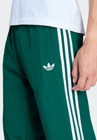 ADIDAS ORIGINALS Tapered Hose 'Firebird' in Grün