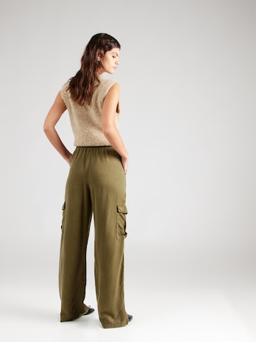 ONLY Loose fit Cargo trousers 'KENYA' in Green