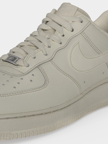 Baskets basses 'Air Force 1 '07' Nike Sportswear en beige