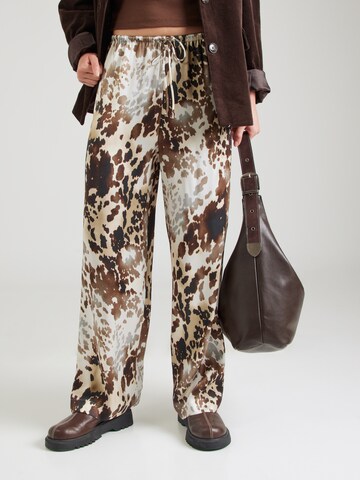 Loosefit Pantaloni di & Other Stories in marrone: frontale