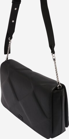 Calvin Klein - Bolso de hombro en negro