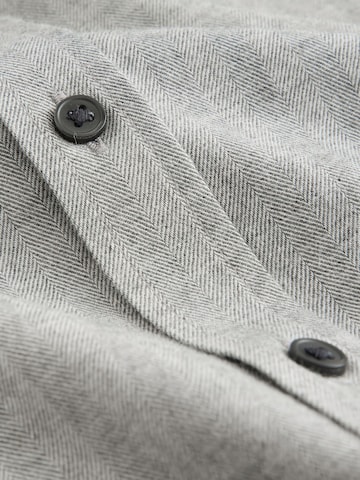 Coupe regular Chemise Next en gris