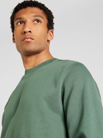 WEEKDAY Sweatshirt in Grün