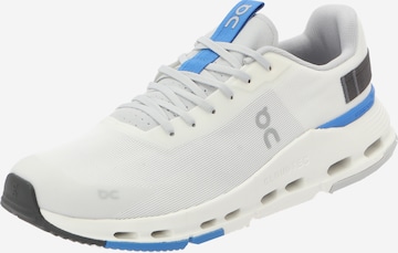 Sneaker bassa 'Cloudnova Form 2' di On in beige: frontale