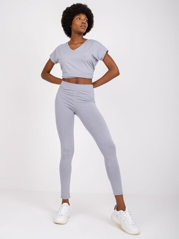 Madnezz House Slimfit Leggings in Grau: Vorderseite