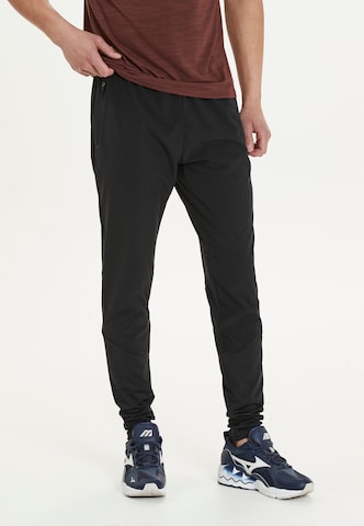 Virtus Tapered Sportbroek 'BLAG V2 M' in Zwart: voorkant